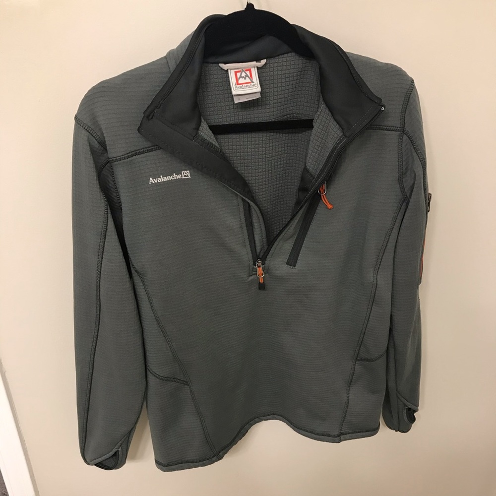 Avalanche pullover